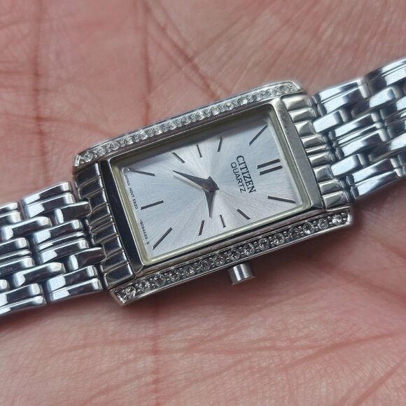 Citizen Quartz Ladies Wristwatch Japan Movt Analog Silver Tone Wrist Watch